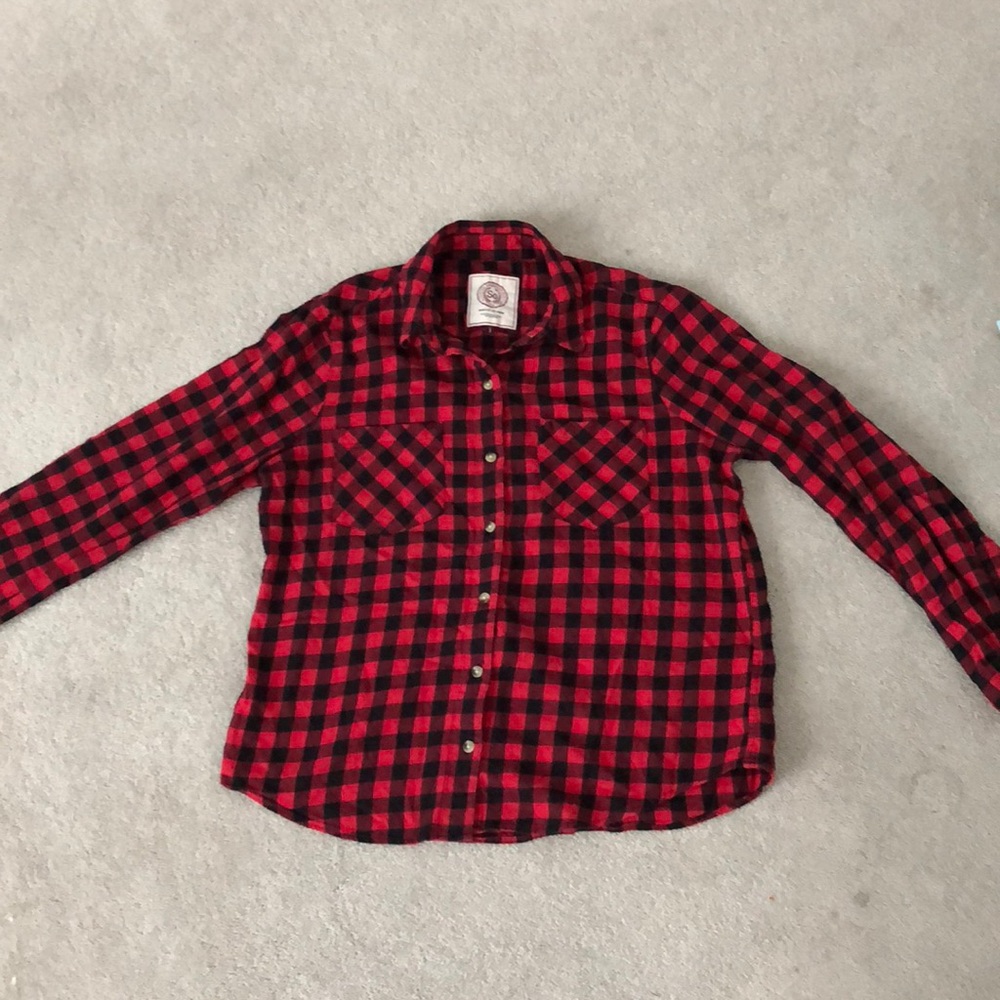 Cute checked red and black long sleeved shirt